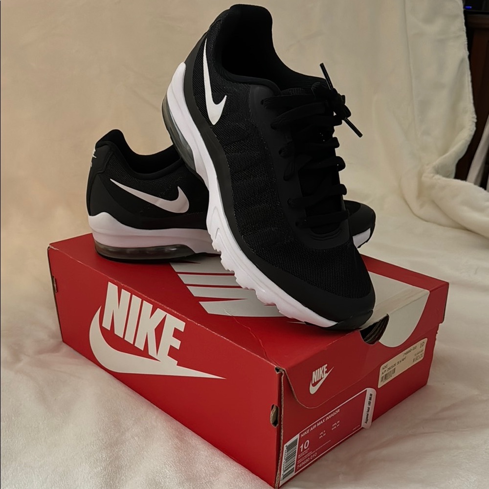 Nike Black and White Athletic Sneakers